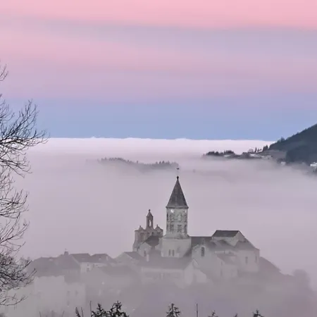 Aux Portes De Chapteuil *