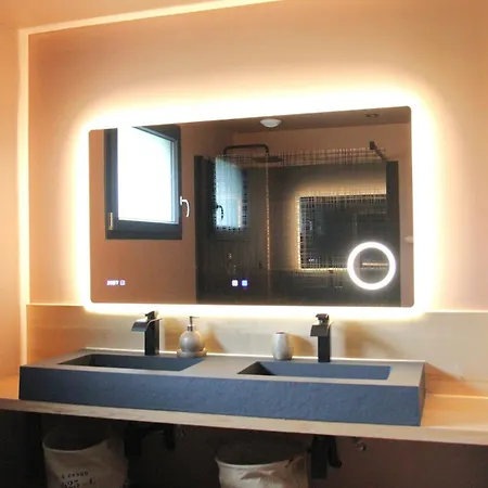 Aux Portes De Chapteuil *